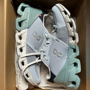 Cloudflyer 4-8 Nimbus - Never Been Worn